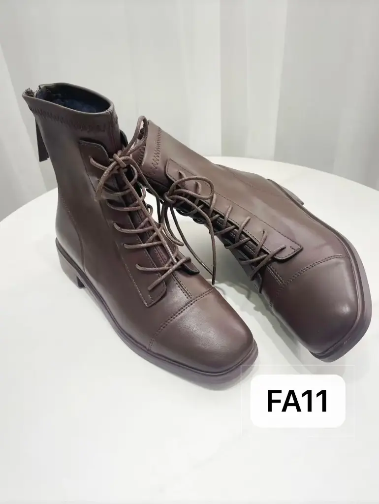 FA11 - Lace-Up Ankle Boots (Black, 39)