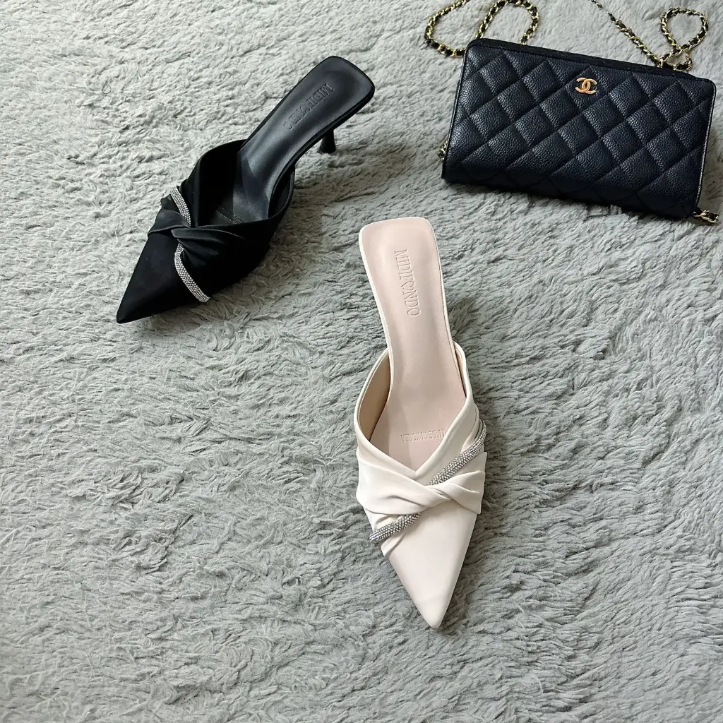 MD1 - Crystal-Knot Pointed Heels