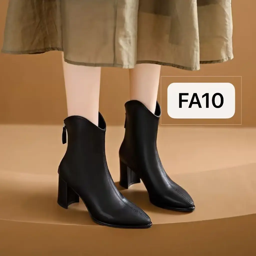 FA10 - Pointed-Toe Ankle Boots (Black, 38)