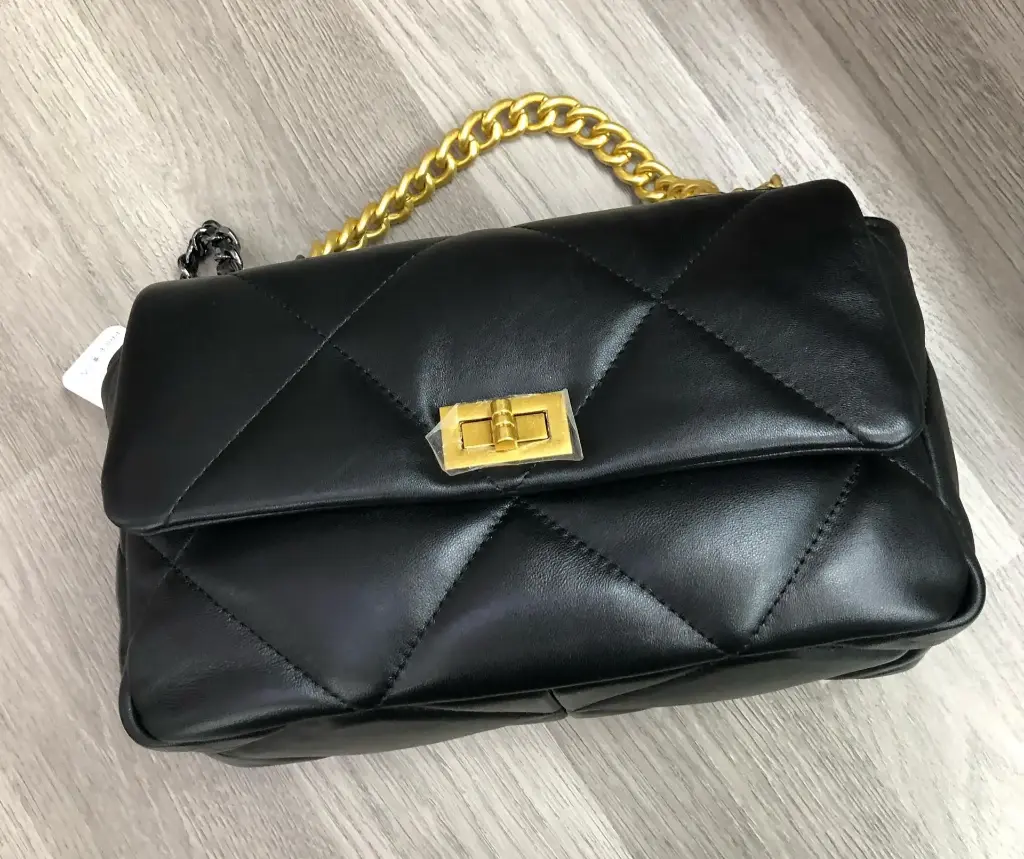 Luxe Quilted Chain Shoulder Bag