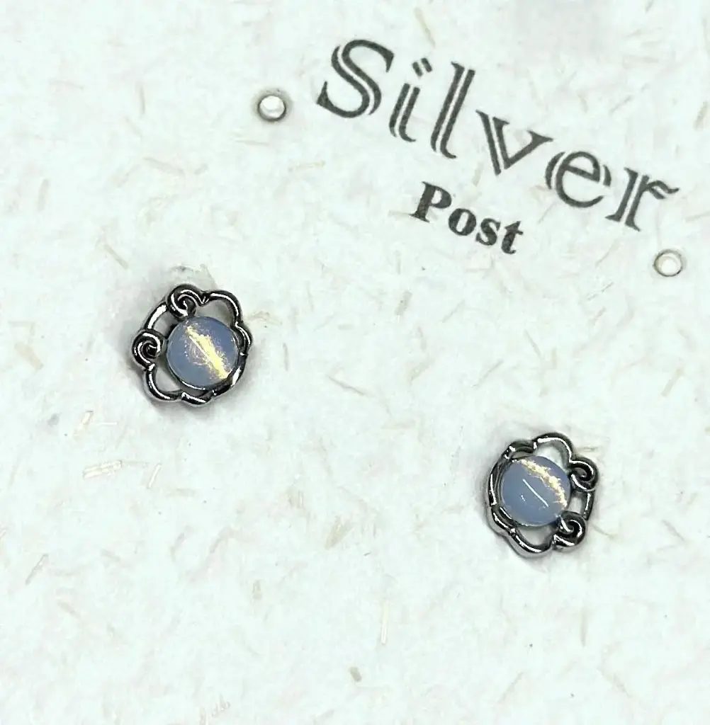 ER044 - 925 Sterling Silver Floral Moonstone Stud Earrings