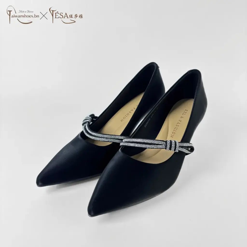 XYX002 - Pointed Toe Mary Jane Heels