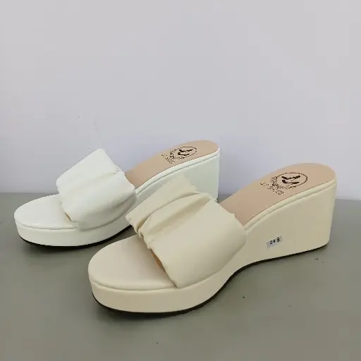 JP15 - Elegant Platform Wedges