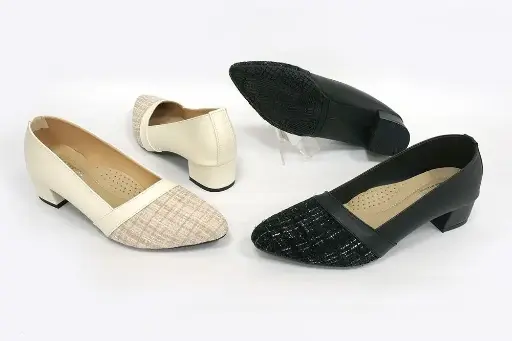 T72119 - Tweed-Panel Low Block Heels
