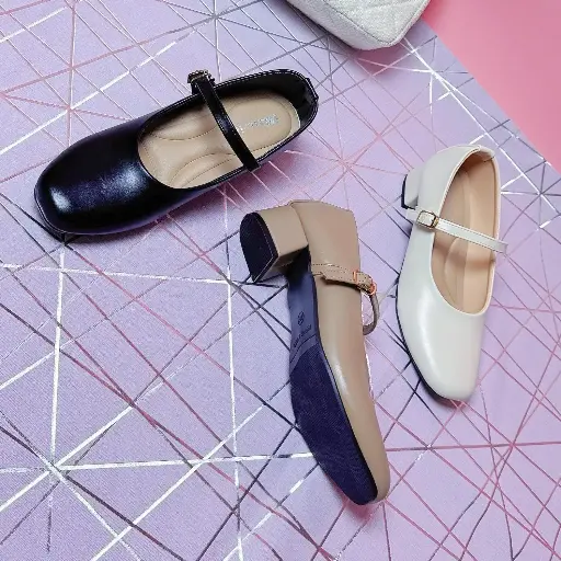 T72513 - Mary Jane Low Block Heels